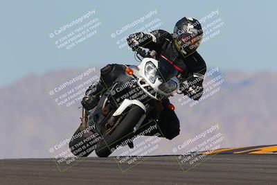 media/Oct-09-2022-SoCal Trackdays (Sun) [[95640aeeb6]]/Turn 9 (1pm)/